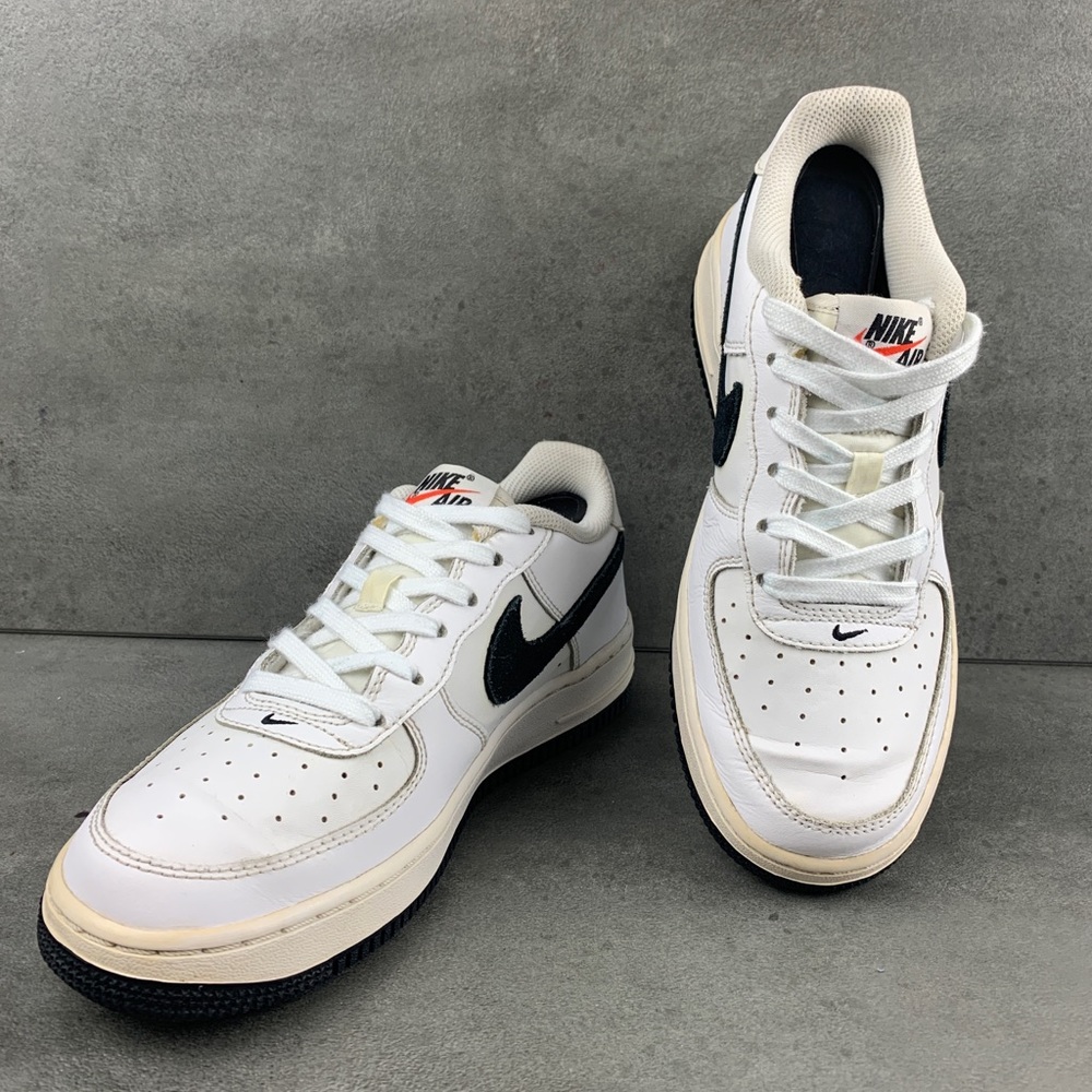 Nike Air Force 1 Low 07 Lv8 White Black AF1 596728-182 Size 5Y.